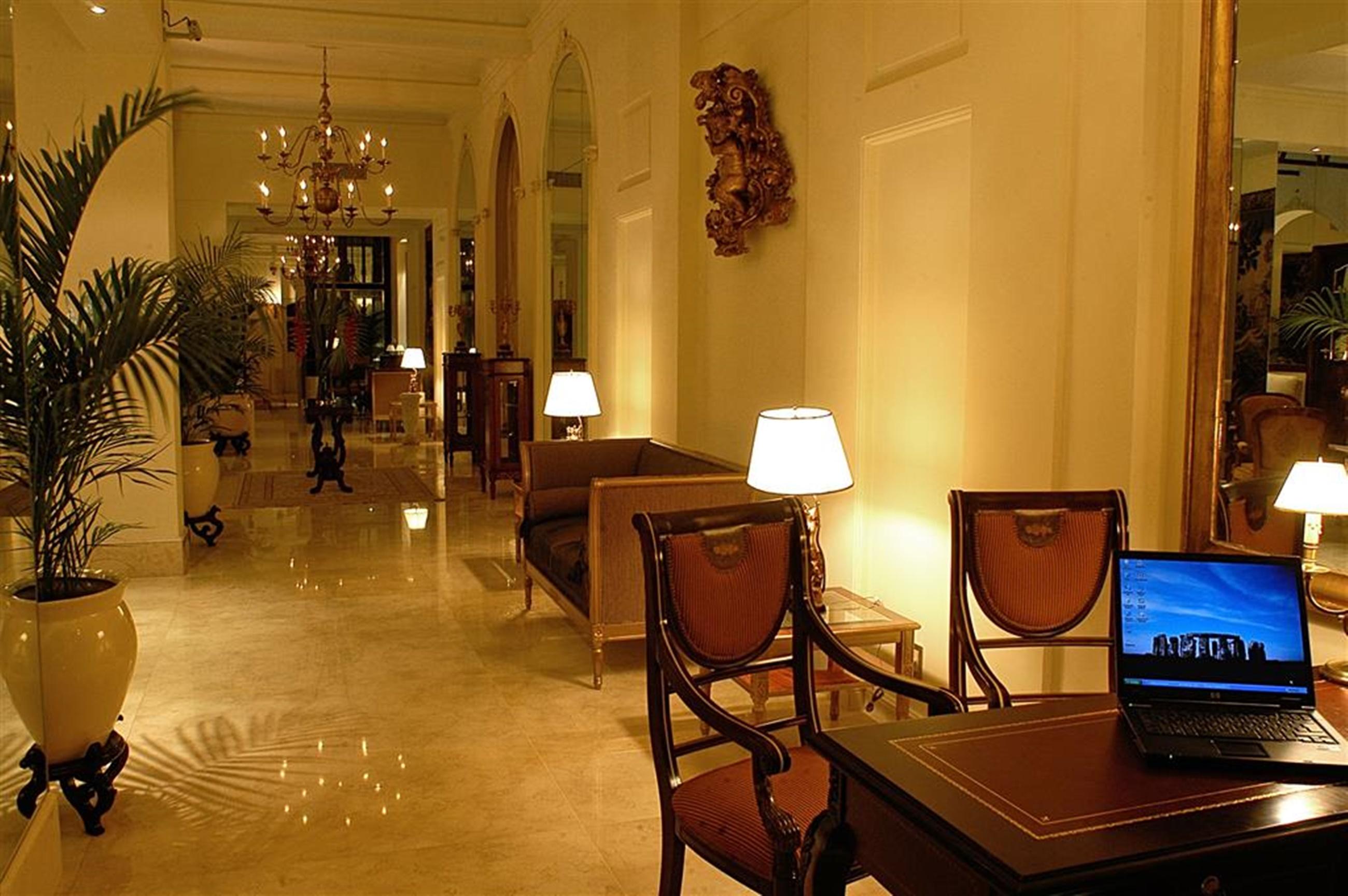 Melia Recoleta Plaza Hotel Μπουένος Άιρες Εσωτερικό φωτογραφία The lobby of the hotel